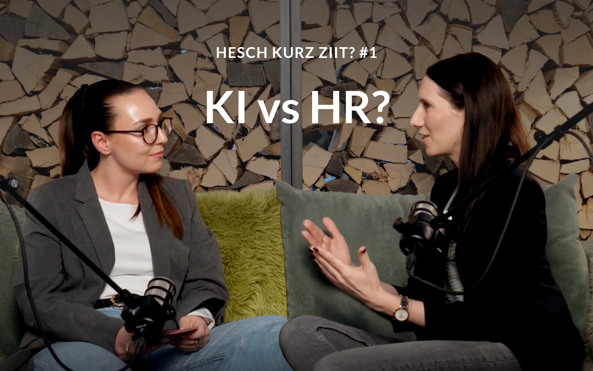 Interview zwischen zwei Personen für den Podcast „Hesch kurz Ziit?“ zum Thema KI vs. HR und zur sich verändernden Rolle des Personalwesens