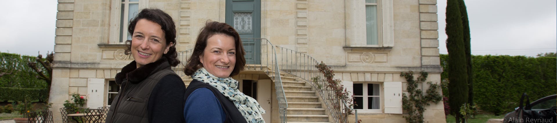 Sylvie et Marie Courselle. Vigneronnes Sylvie et Marie Courselle. Vigneronnes