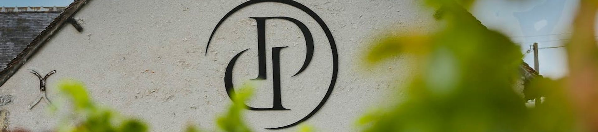 Elodie et Benoit. Vignerons Elodie et Benoit. Vignerons