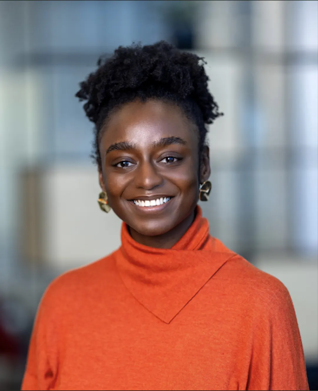Headshot of Tiffany Manteaw - Data and AI Solutions Director Growth