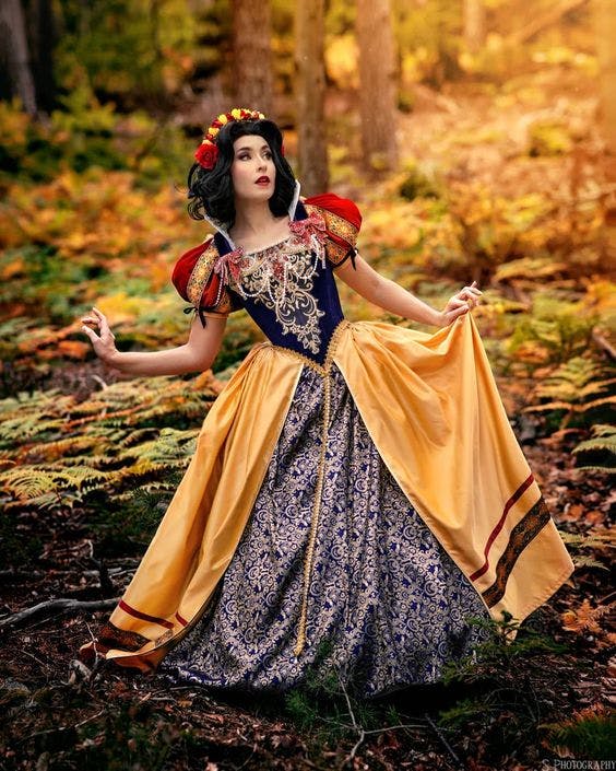snow white cosplay costume photoshoot poses secondhand cosplay costume for sale