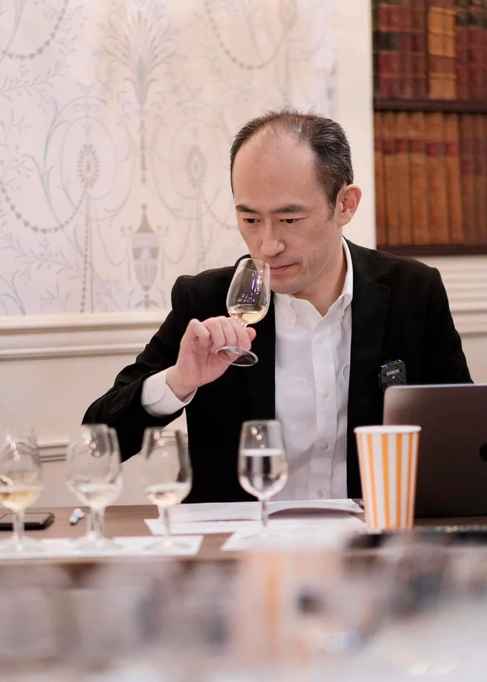 the wine experience tasting