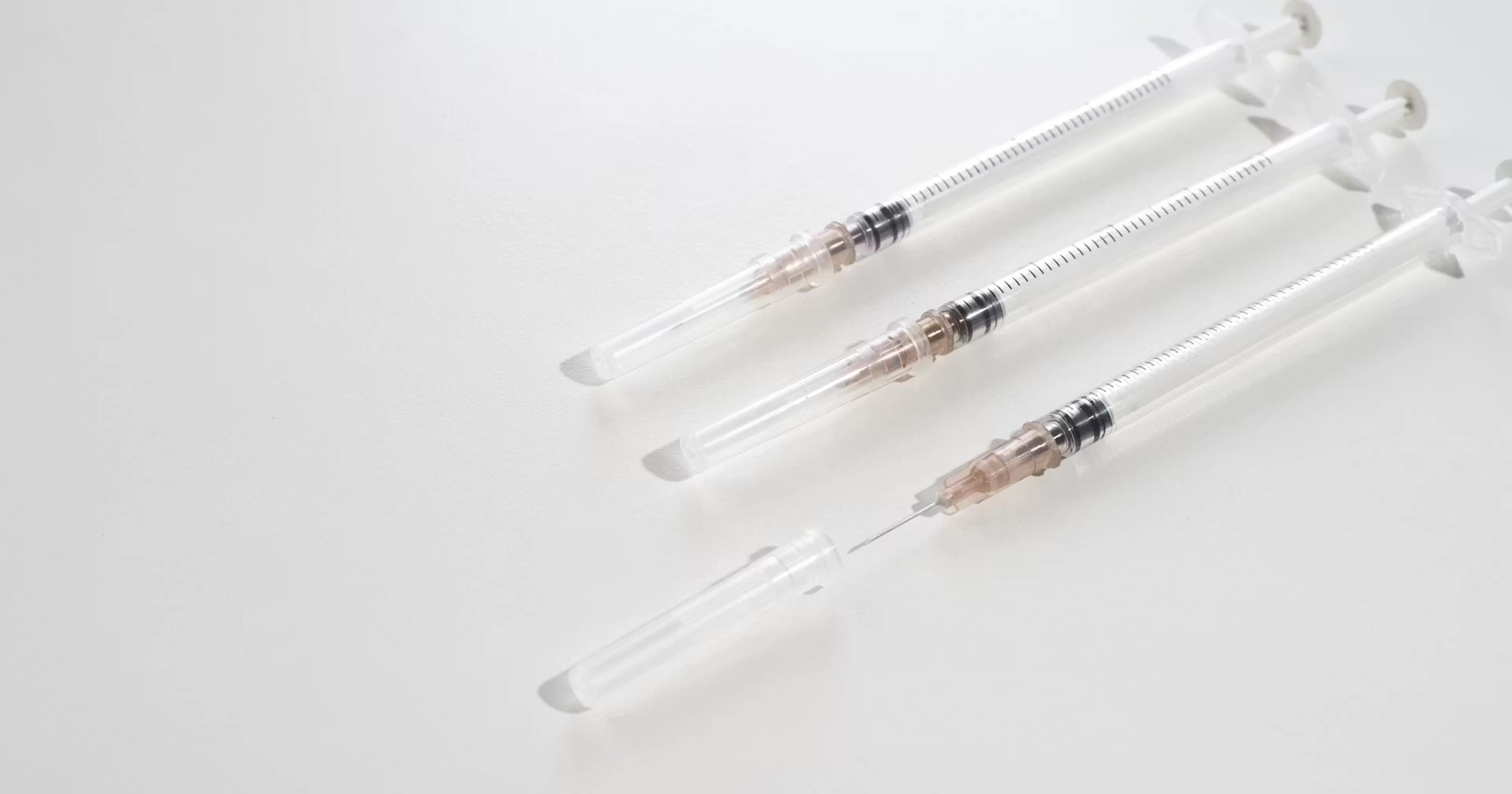 Needles and cannulas