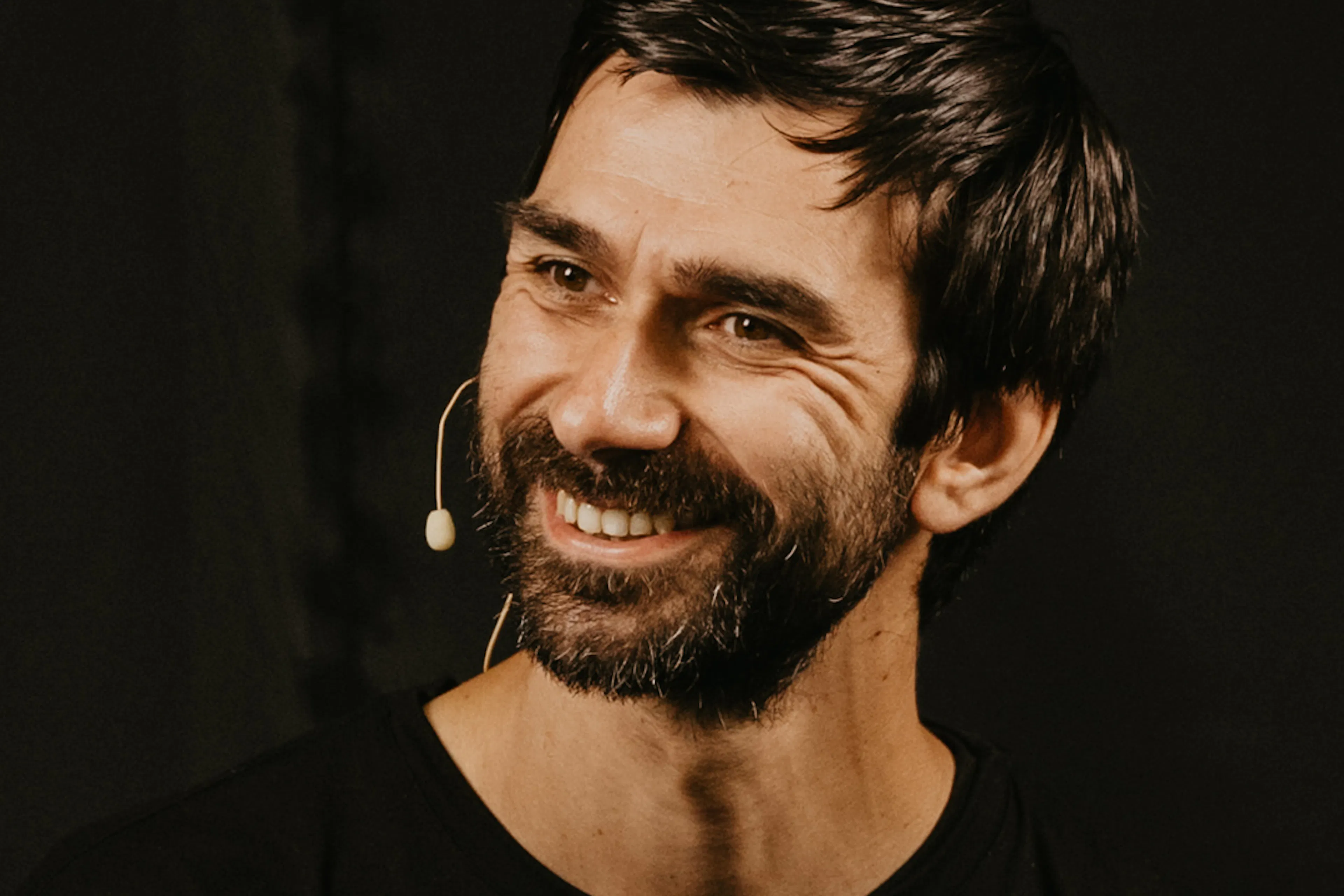 Prof Cotofana smiling whilst doing a live demonstration