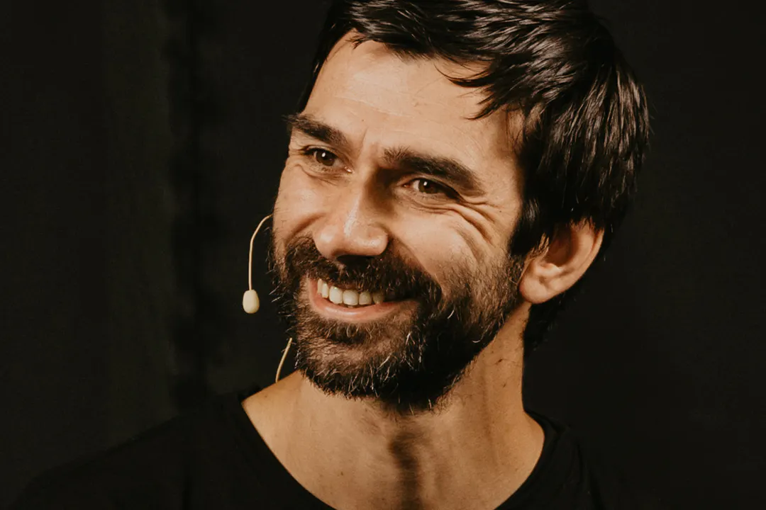 Prof Cotofana smiling whilst doing a live demonstration