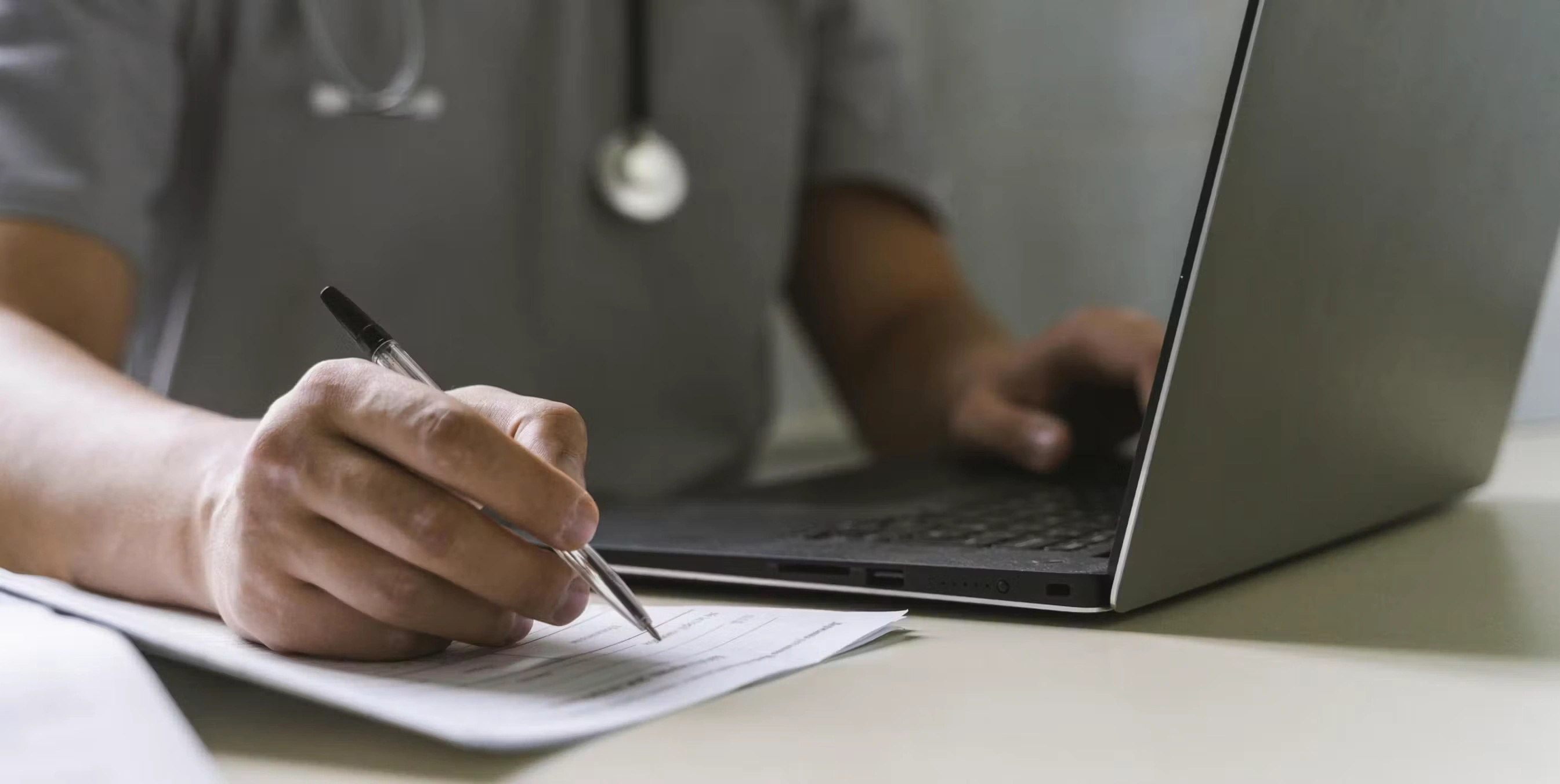 patient having a one-to-one virtual session