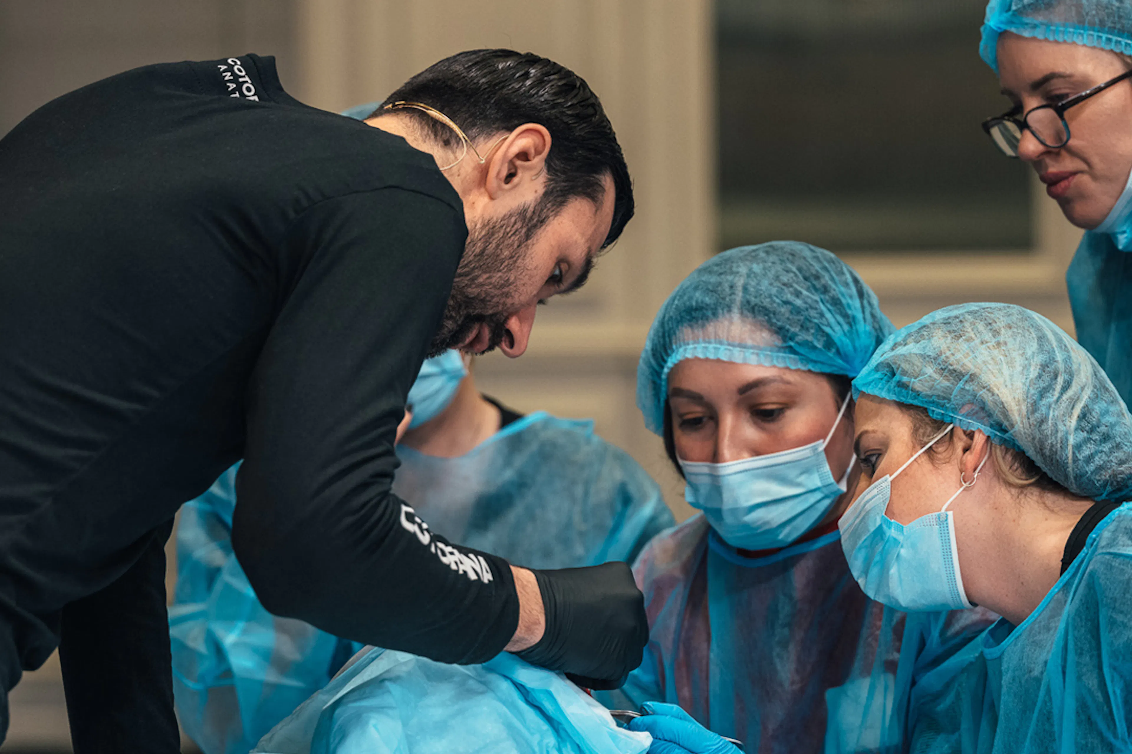 Prof Cotofana performing a live cadaver session with medical students