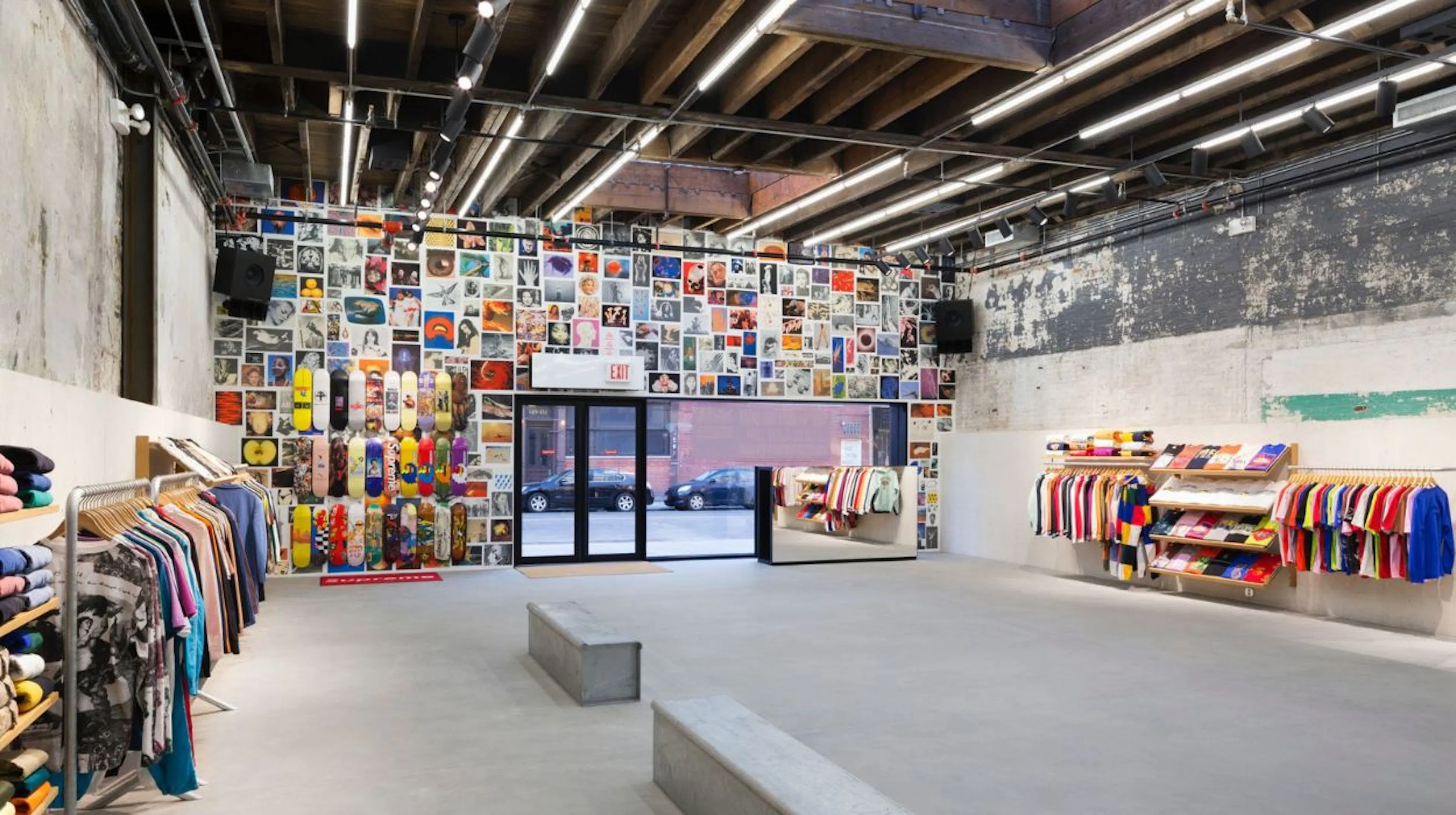 Supreme Store