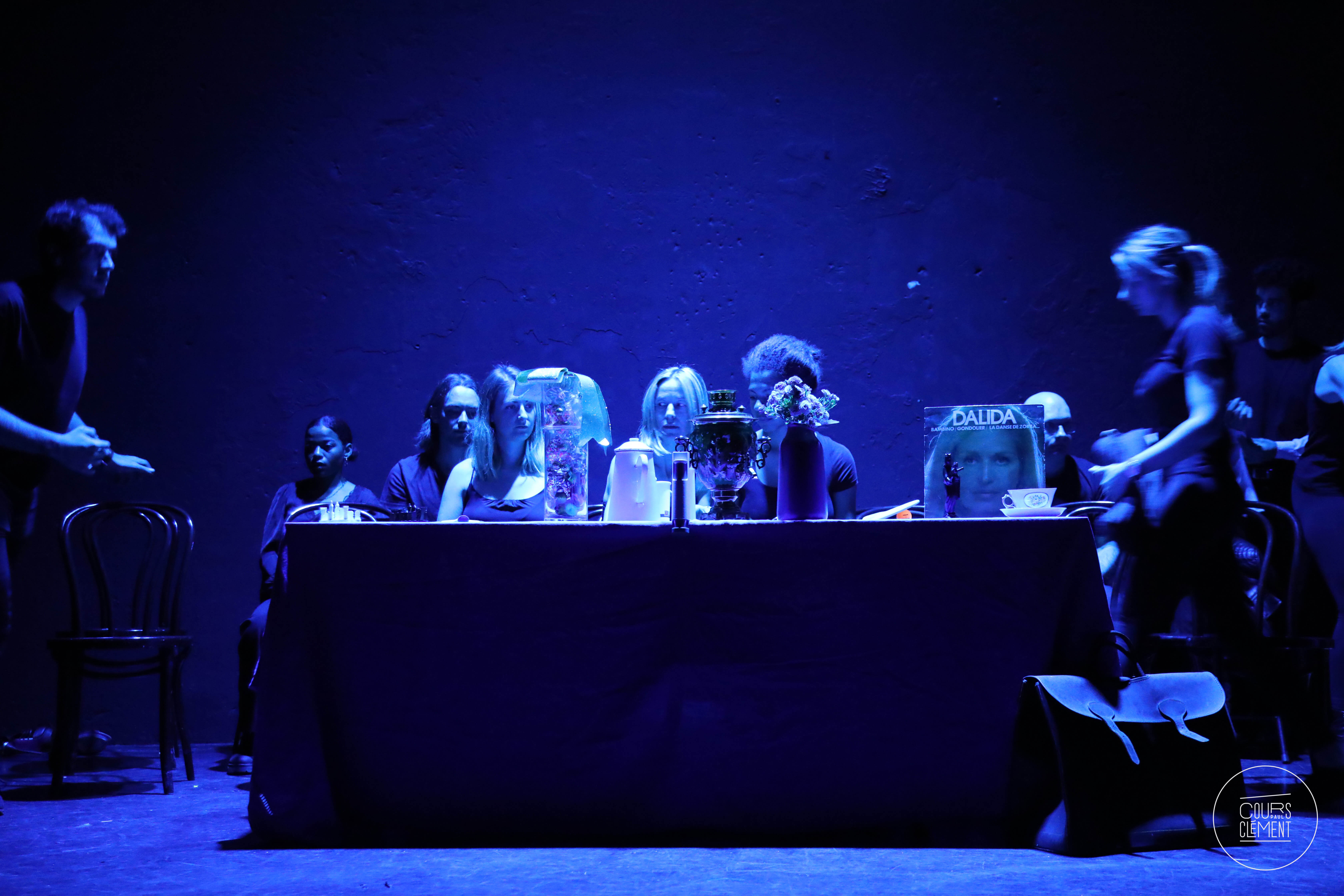 photo spectacle je t'aimais, je t'aime et on verra plus tard cours de théâtre débutant cours clément mise en scène mélanie masounabe puyanne