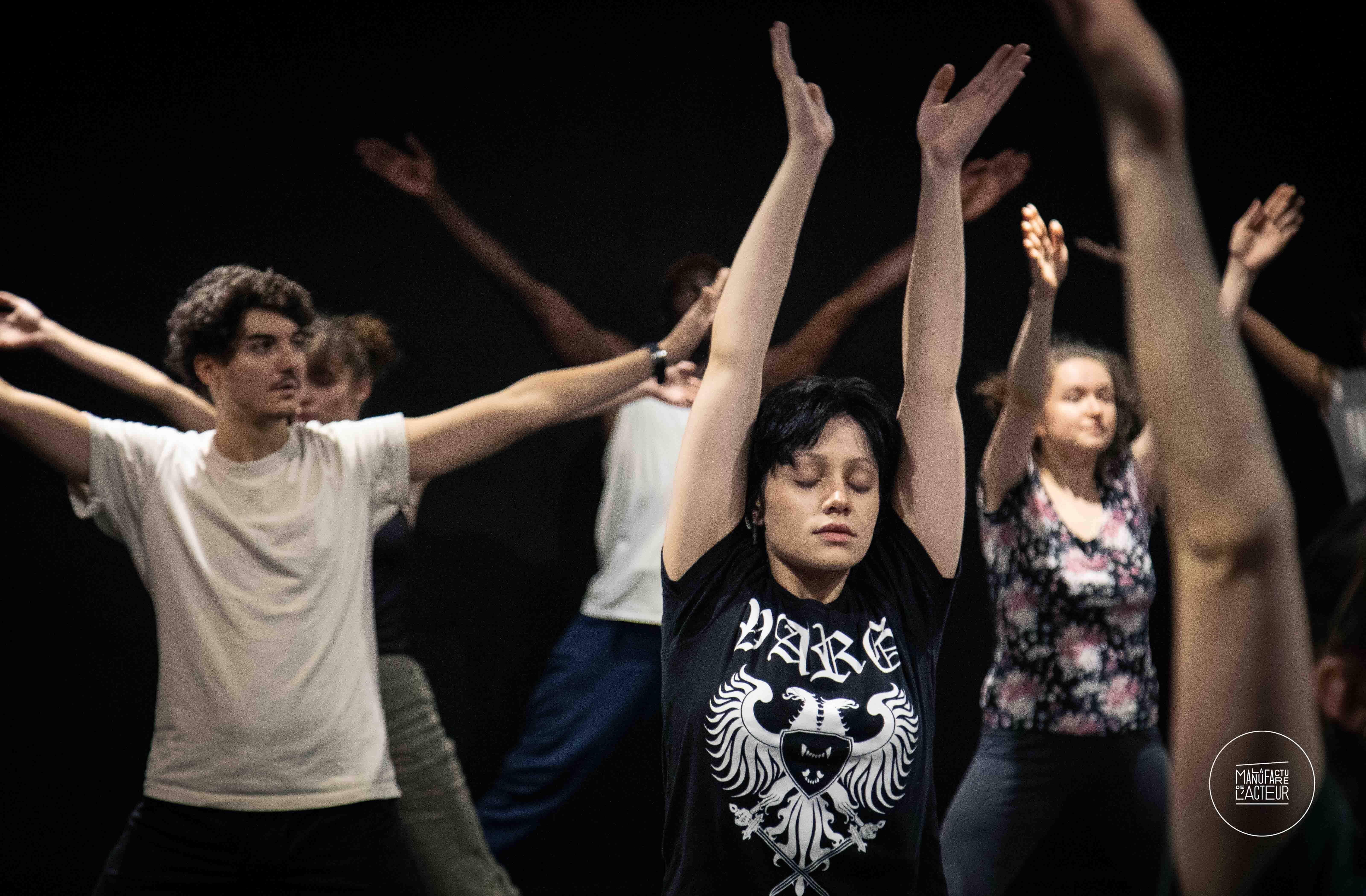 photo cours de théâtre à Paris gestion du stress par le yoga