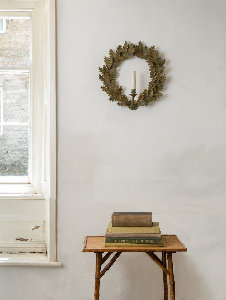 Cox-London-Furniture-Lighting-and-Art-Studio-CPW08-Oak Wreath Wall Light-05