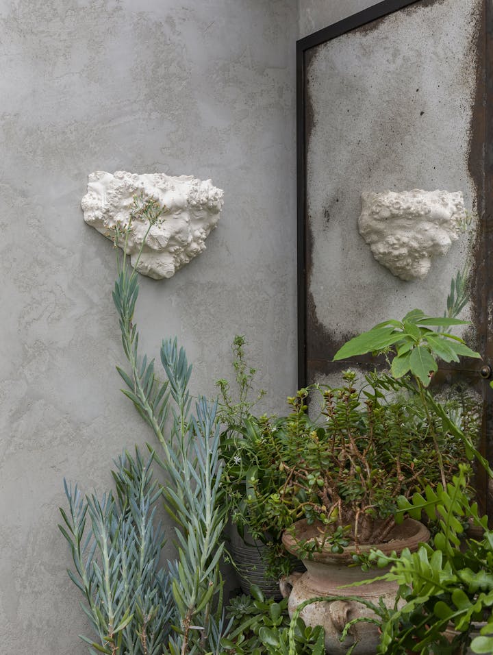 Cox-London-Furniture-Lighting-and-Art-Studio-CPW34 Gesso Burr Wall Light-12