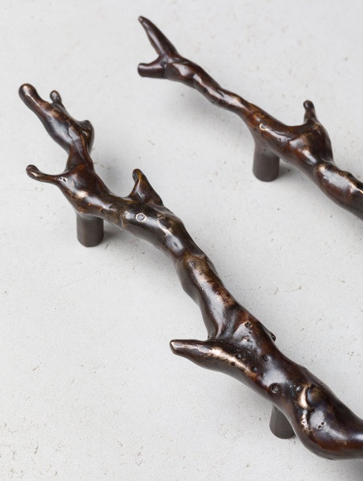 Cox-London-Furniture-Lighting-and-Art-Studio-CPF50-Coral-Inspired-Cupboard-Handles-03
