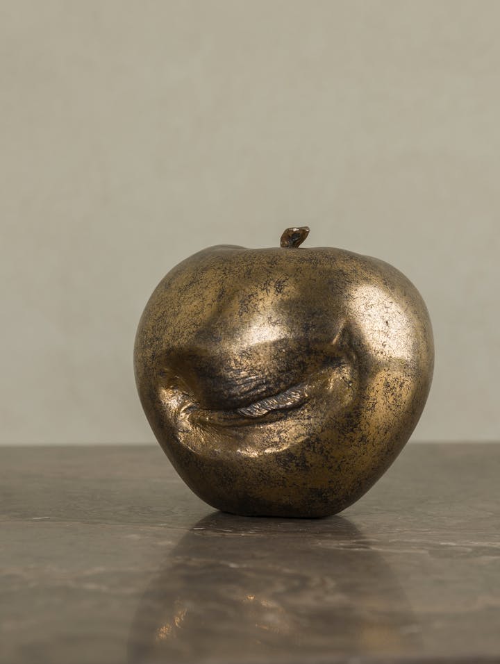Cox-London-Furniture-Lighting-and-Art-Studio-CPF20-Apple-of-My-Eye-02
