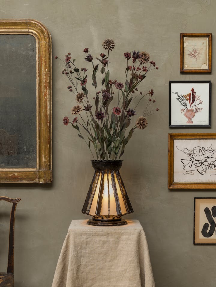 Cox-London-Furniture-Lighting-and-Art-Studio-CPV01-Floral-Display-01