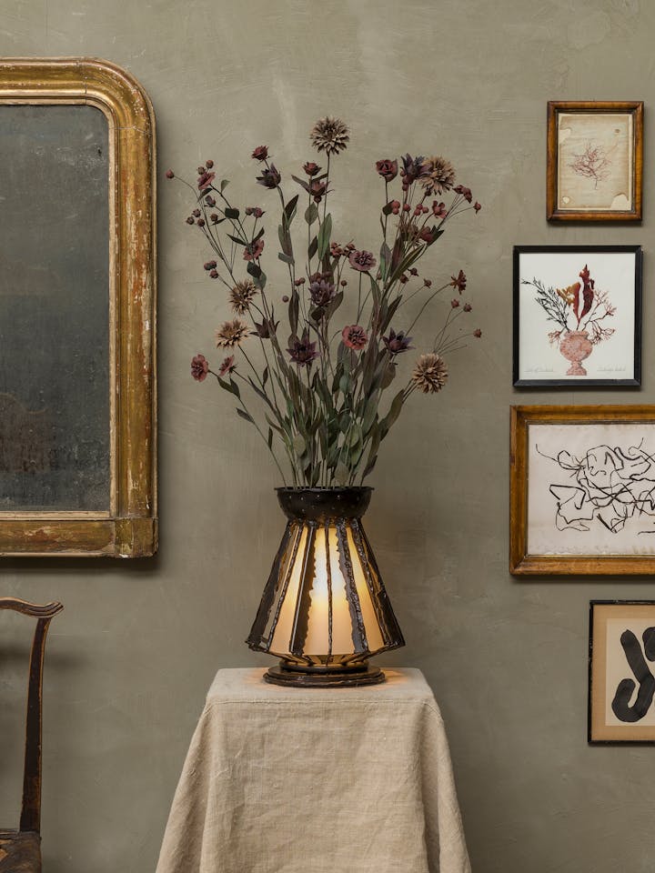 Cox-London-Furniture-Lighting-and-Art-Studio-CPV01-Floral-Display-01