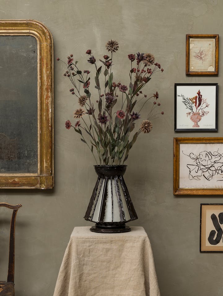 Cox-London-Furniture-Lighting-and-Art-Studio-CPV01-Floral-Display-02