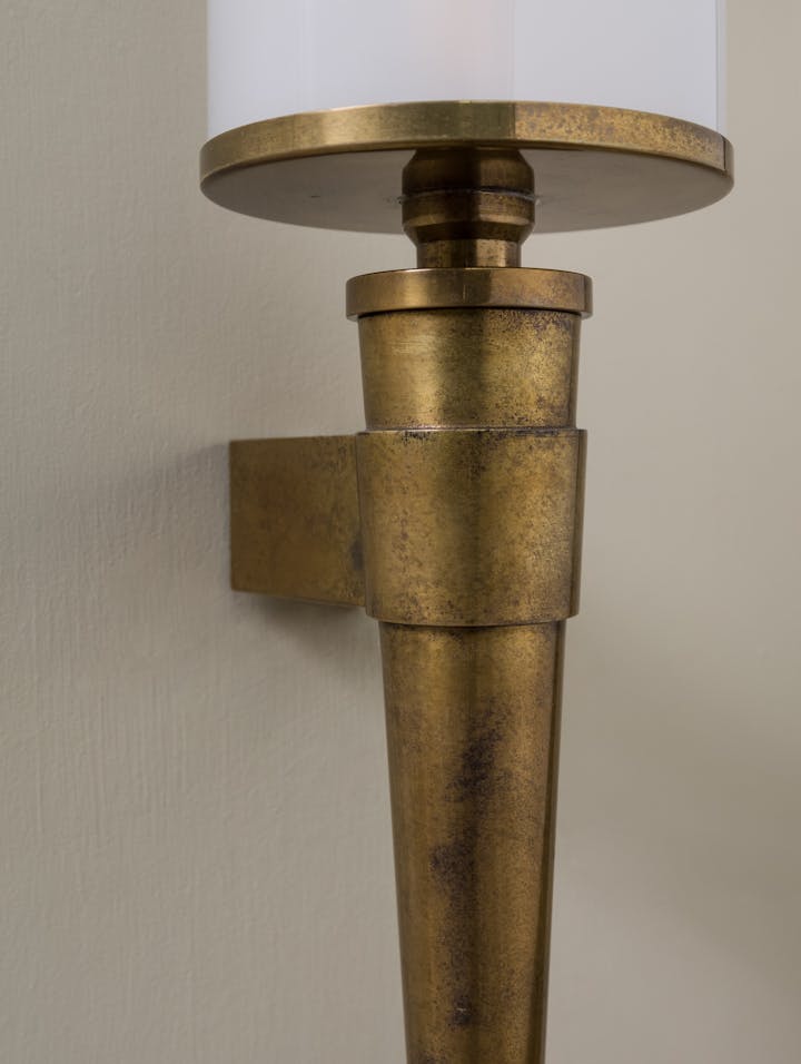 Cox-London-Furniture-Lighting-and-Art-Studio-Theatre-Wall-Light-04