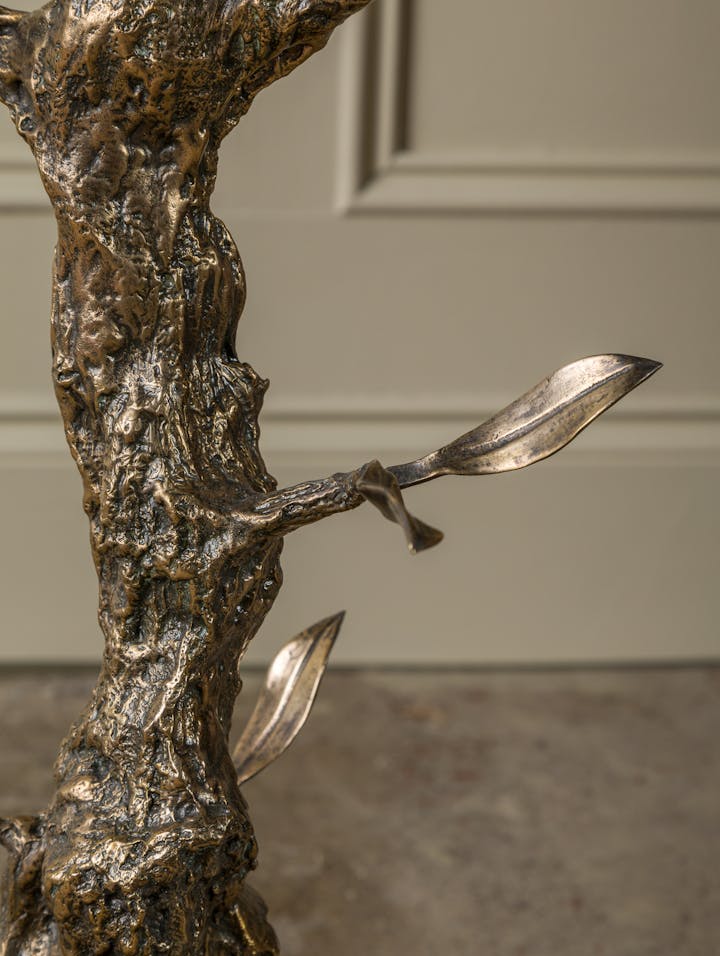 Cox-London-Furniture-Lighting-and-Art-Studio-Vine-Root-Table-08