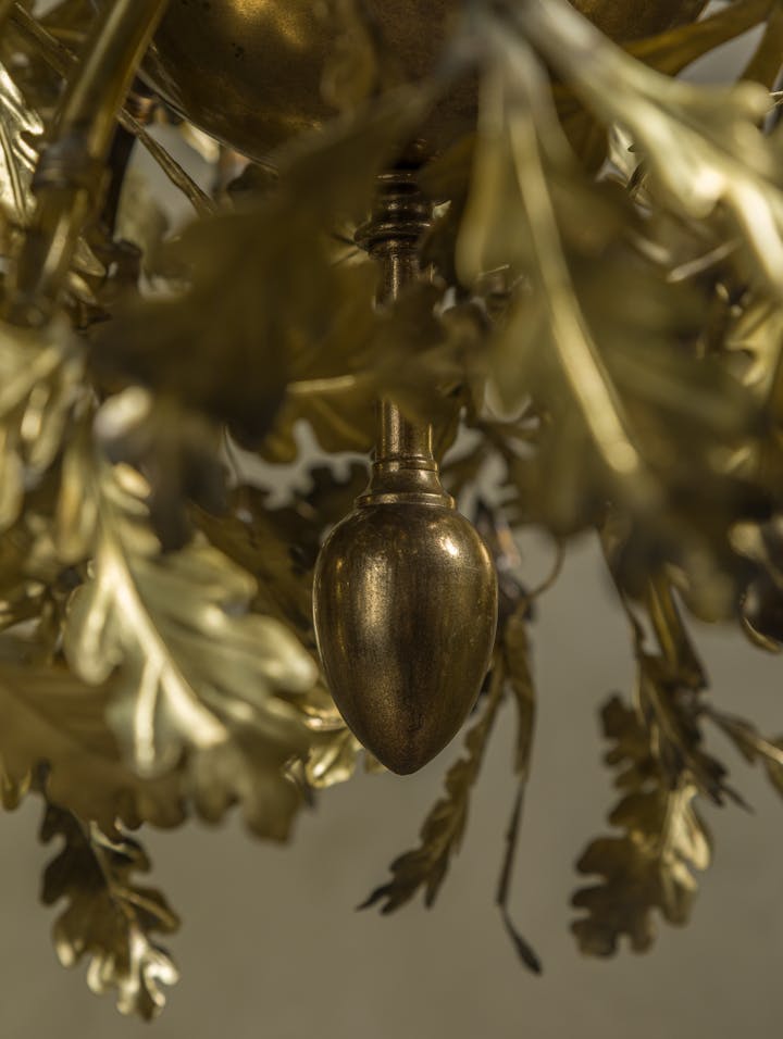 Cox-London-Furniture-Lighting-and-Art-Studio-Golden-Oak-Chandelier-04