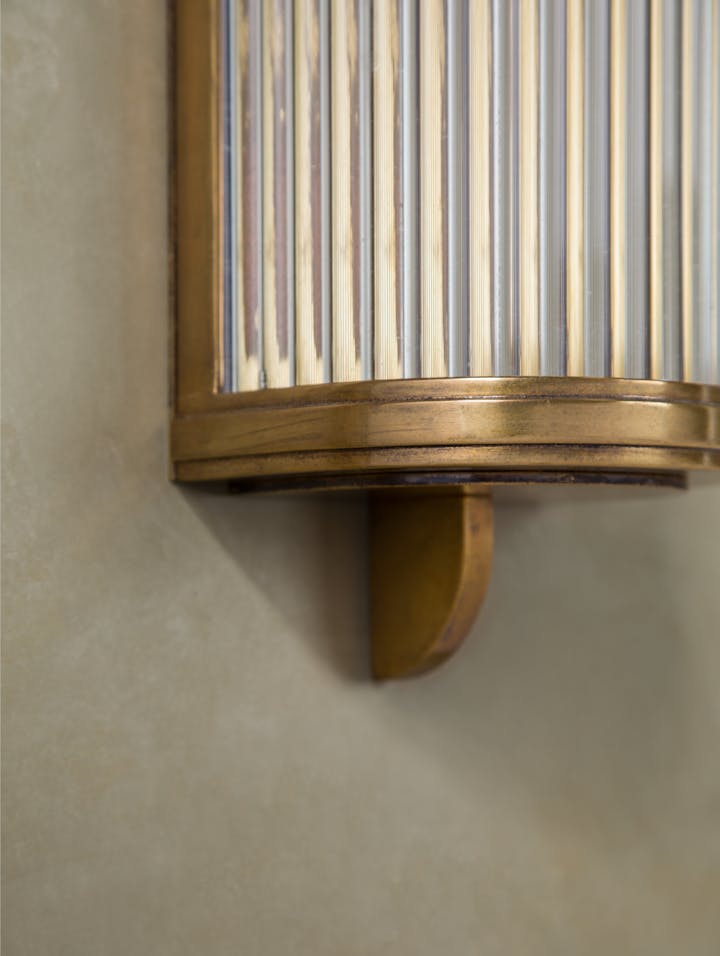 Cox-London-Furniture-Lighting-and-Art-Studio-Large-Reeded-Wall-Light-04