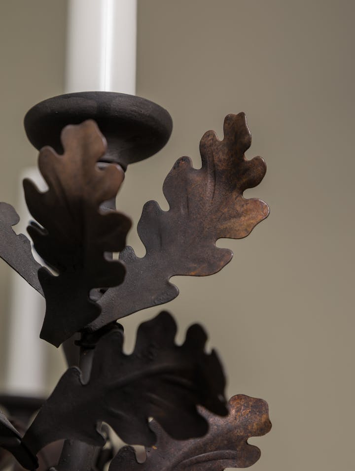 Cox-London-Furniture-Lighting-and-Art-Studio-Standard-Oak-Chandelier-26S-darkBronze-04