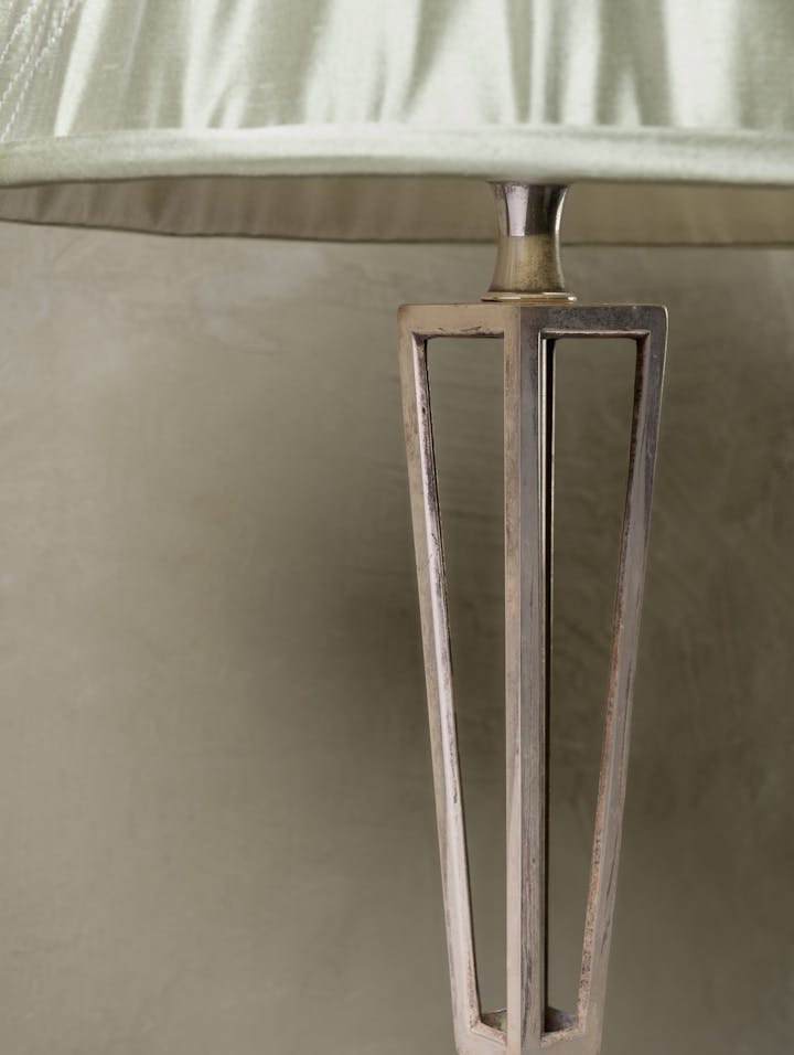 Cox-London-Furniture-Lighting-and-Art-Studio-Obelisk-Table-Lamp-04