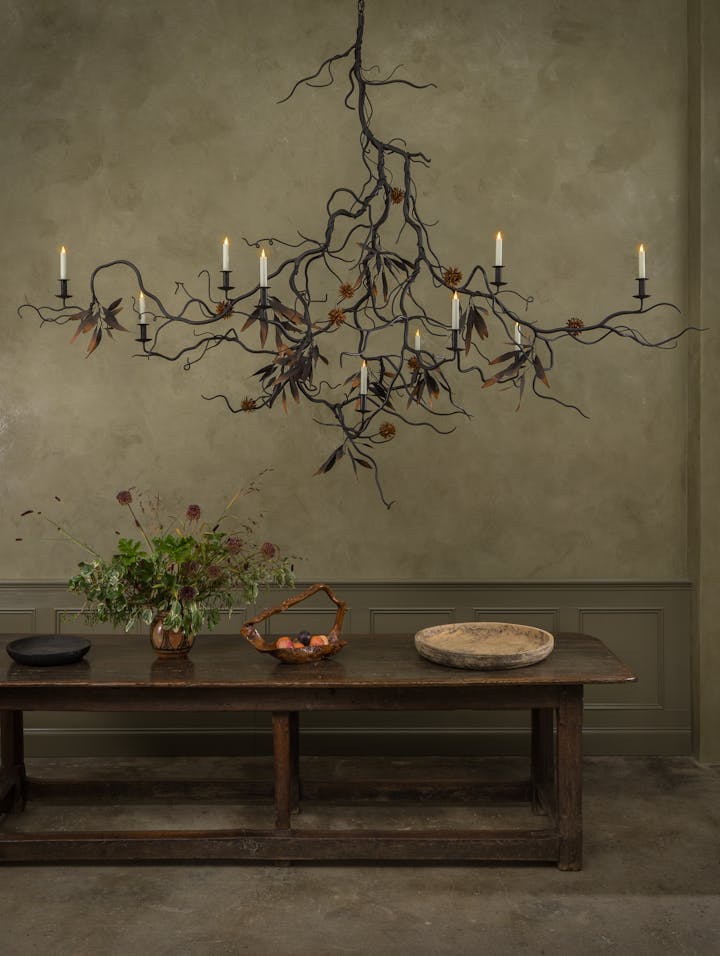 Cox-London-Furniture-Lighting-and-Art-Studio-Queen-Of-The-Night-01