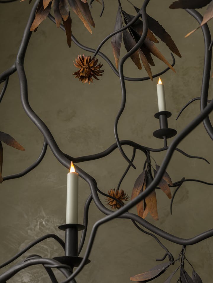 Cox-London-Furniture-Lighting-and-Art-Studio-Queen-Of-The-Night-07