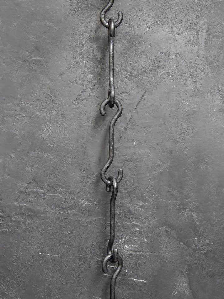 Cox-London-Furniture-Lighting-and-Art-Studio-01-Wrought Iron Chain-Ferro Vitro