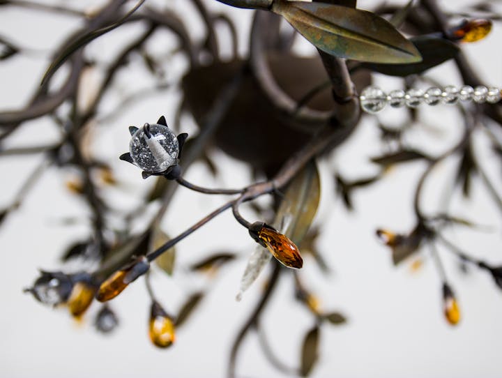 Cox-London-Furniture-Lighting-and-Art-Studio-CPC21 Diamond Olive Chandelier-Amber-03