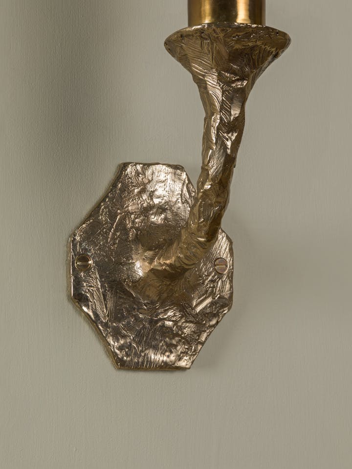 Cox-London-Furniture-Lighting-and-Art-Studio-Bronze-Mask-Wall-Light-PolishedBronze-04