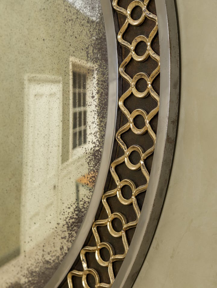 Cox-London-Furniture-Lighting-and-Art-Studio-Convex-Mirror-07