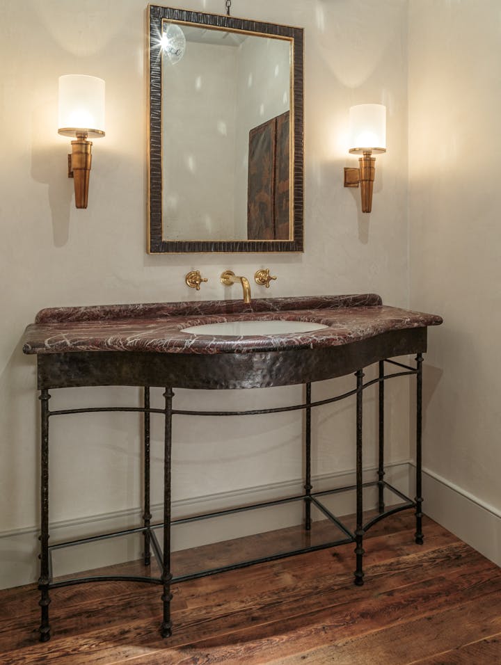 Rosso Washstand