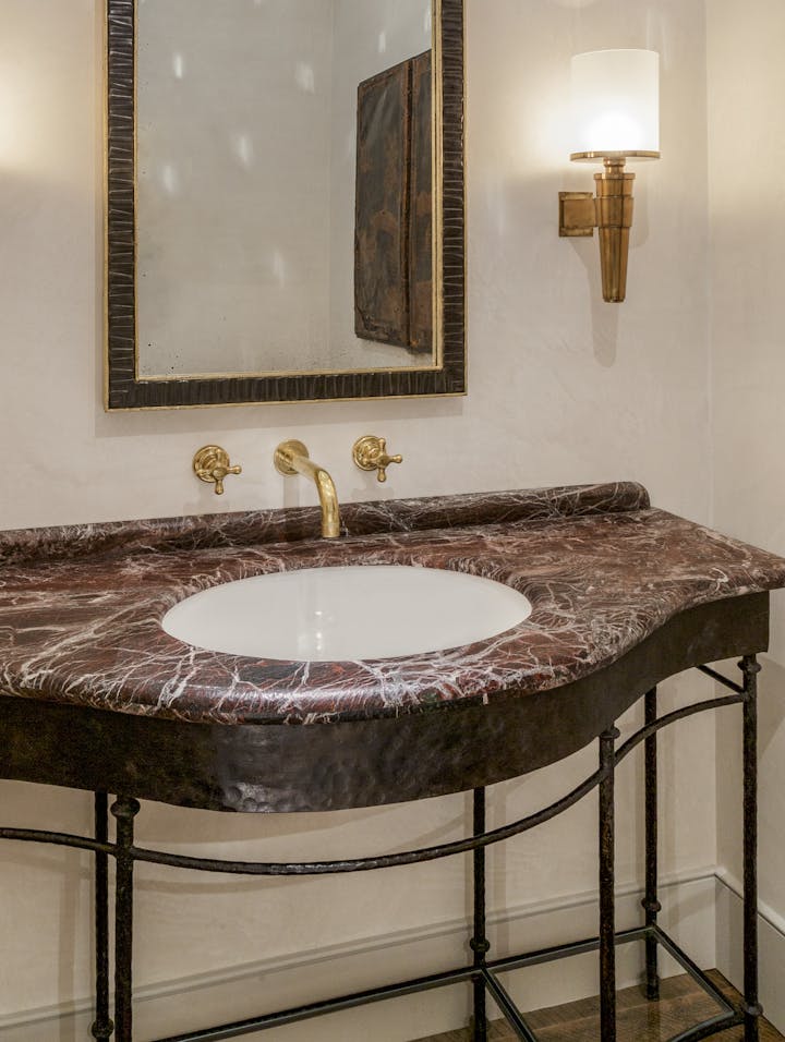 Rosso Washstand