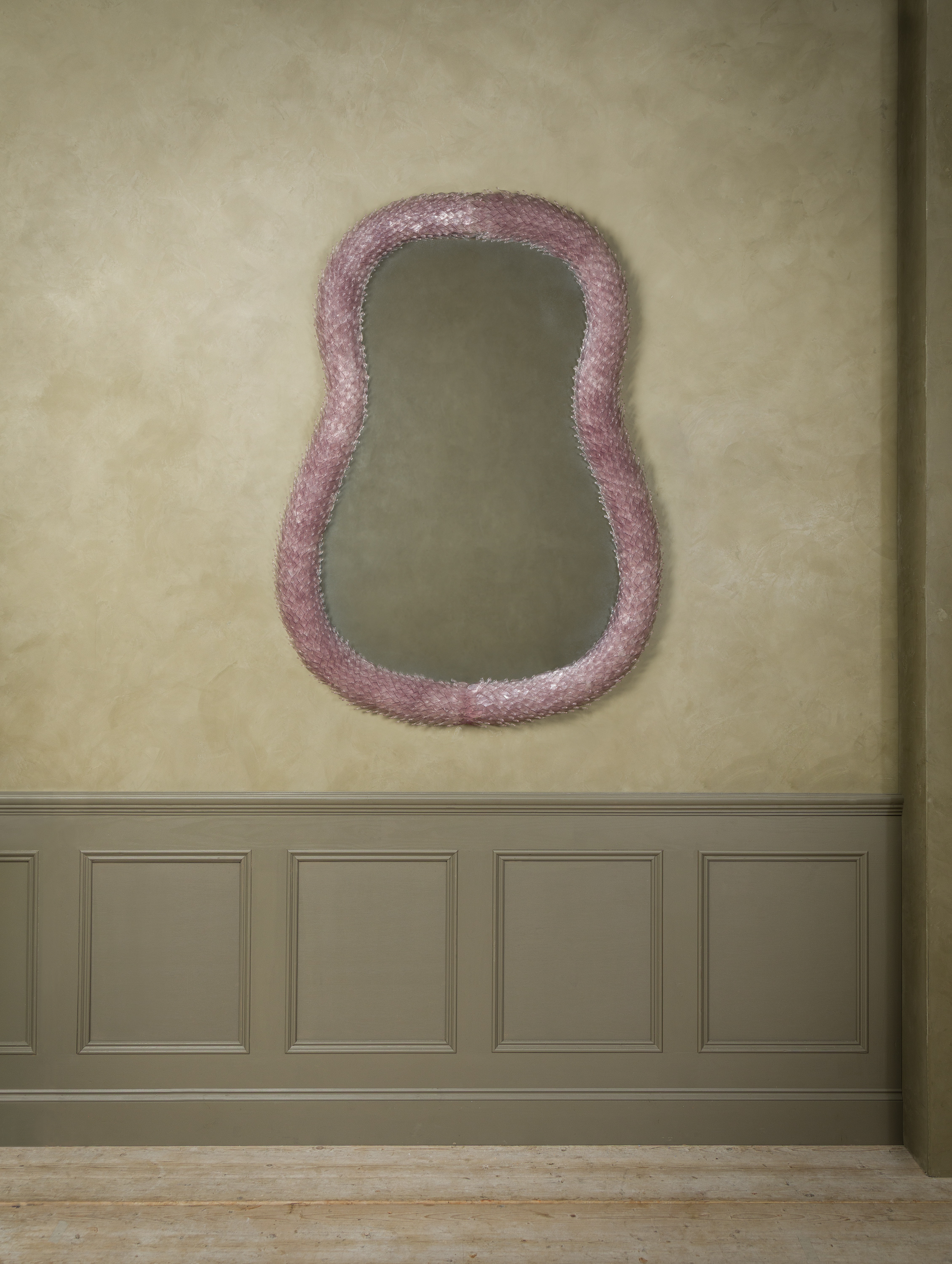 Cox-London-Furniture-Lighting-and-Art-Studio-Light Amethyst Venetian Man Ray-01