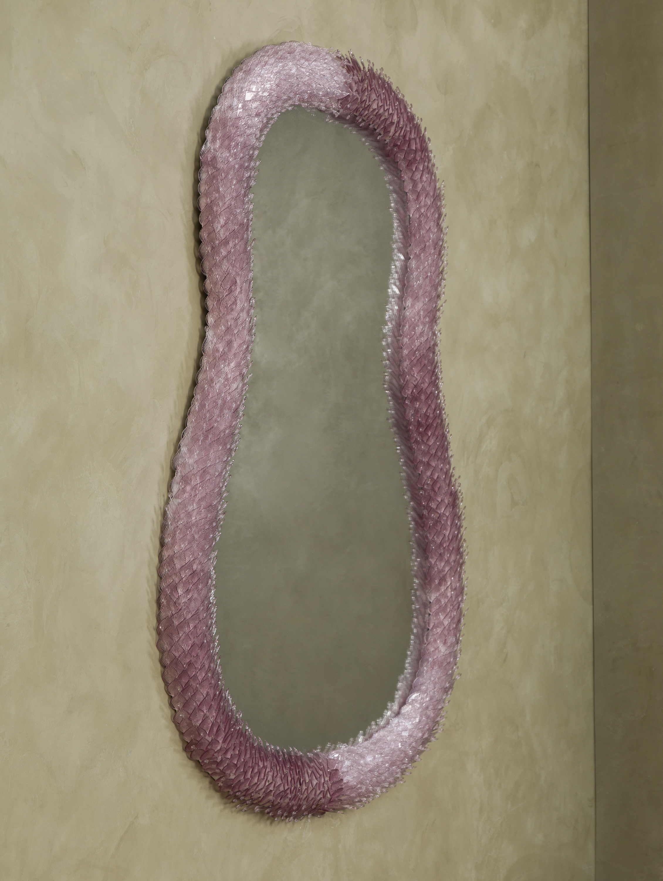 Cox-London-Furniture-Lighting-and-Art-Studio-Light Amethyst Venetian Man Ray-03