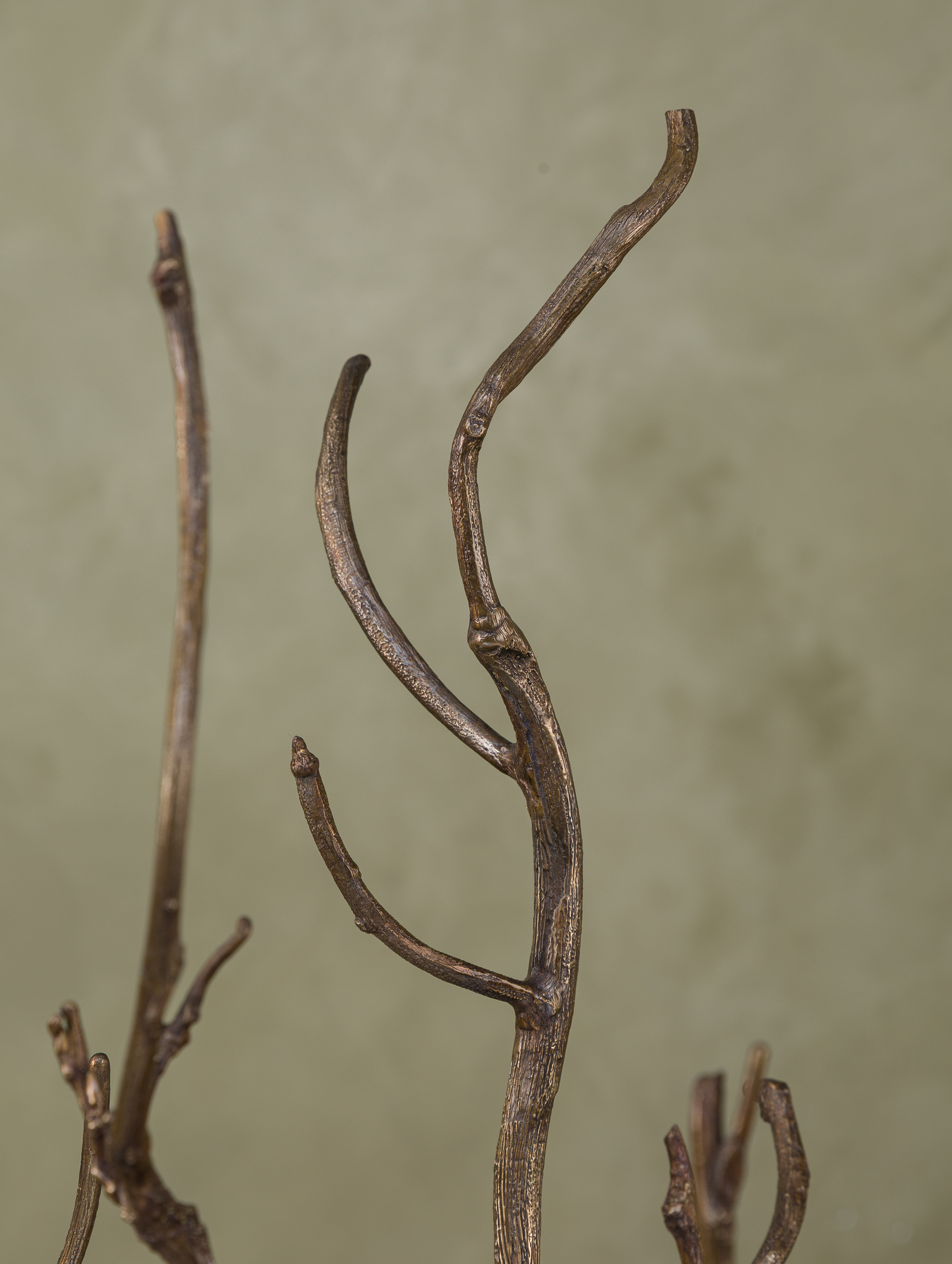 Cox-London-Furniture-Lighting-and-Art-Studio-Fig Wisteria With Mouse 77cm-07