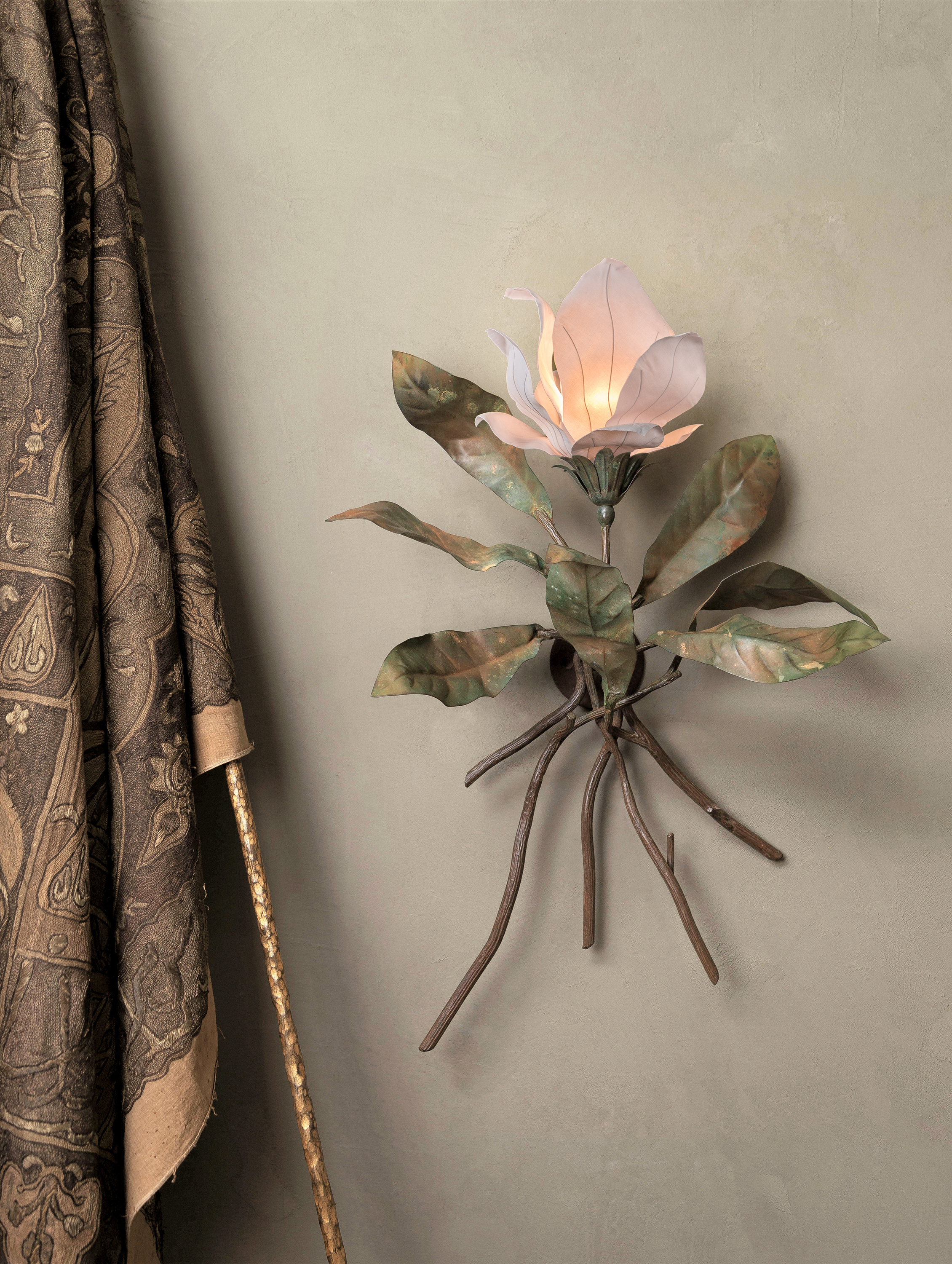Cox-London-Furniture-Lighting-and-Art-Studio-Magnolia Bloom-01