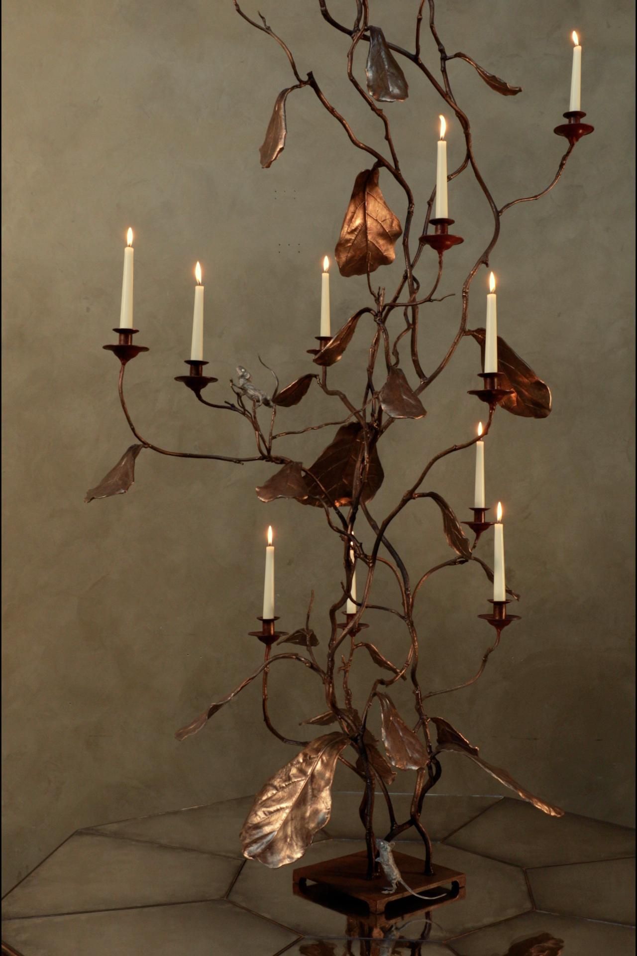 Cox-London-Furniture-Lighting-and-Art-Studio-Lighting-Fig-Wisteria-Infinite-Vine