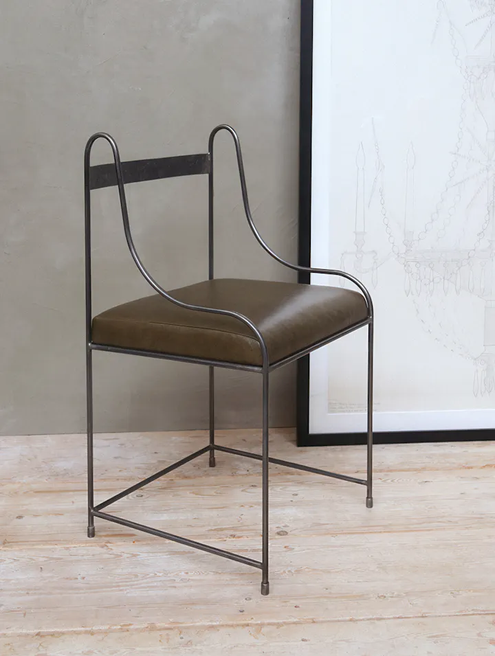 Cox-London-Furniture-Lighting-and-Art-Studio-Ogun I-01
