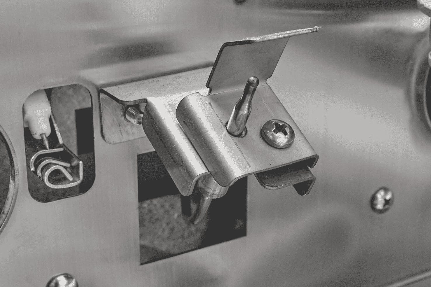 Safety Valve with thermocouple on Coyote SL-Series Grill
