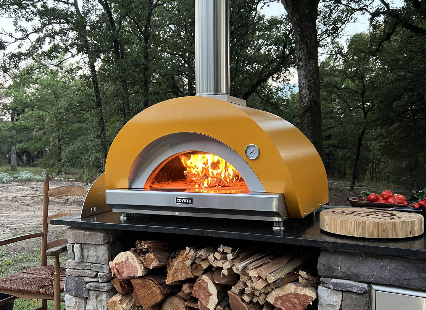 Coyote Wood-Fired Pizza Oven – Authentic Outdoor Cooking at Home