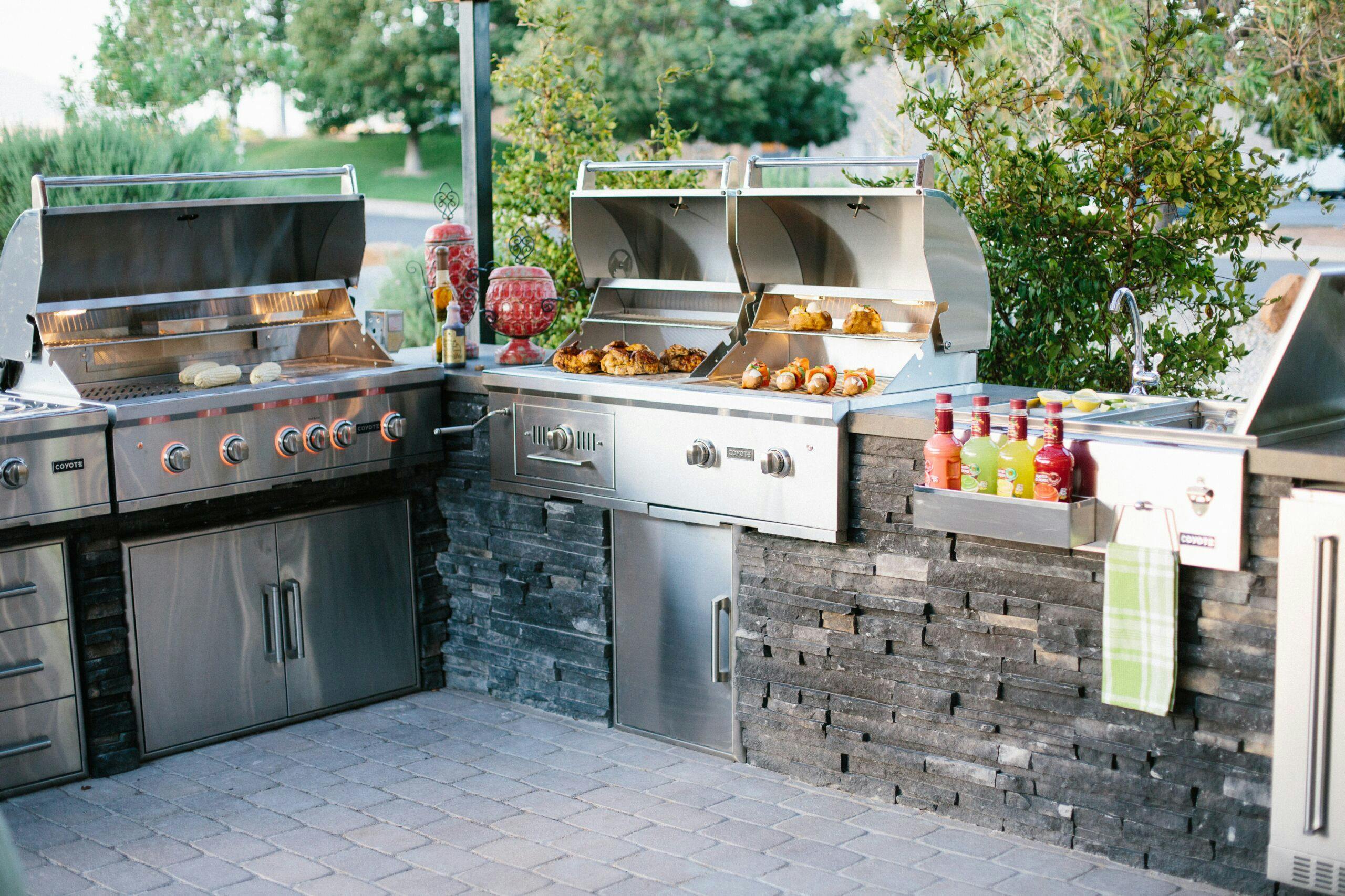 coyote outdoor kitchen