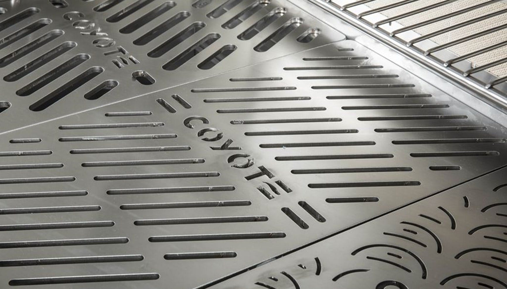 Coyote Signature Grates Deliver the Perfect Heat for the Perfect Meat - Coyote Outdoor Living