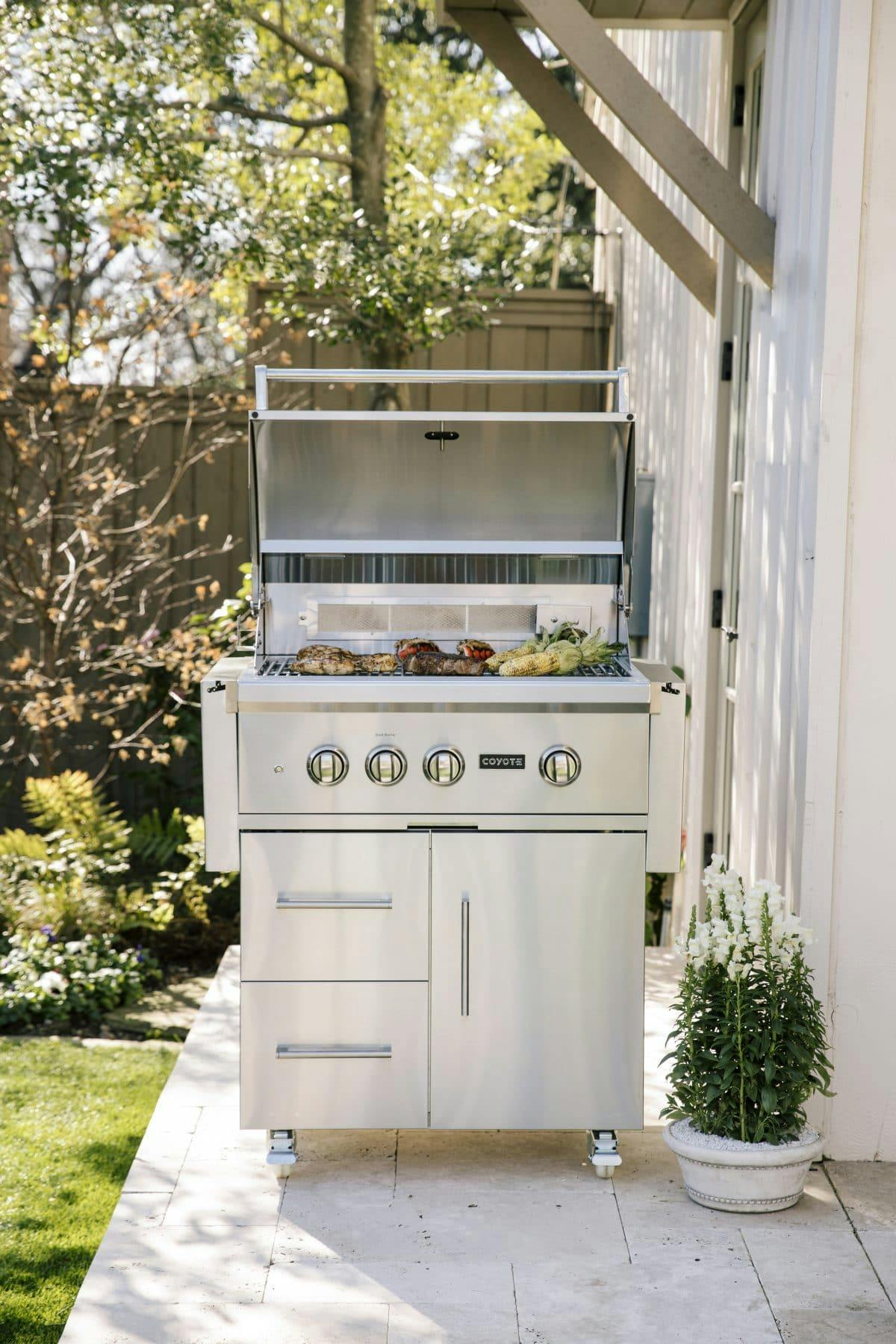 coyote grill on cart