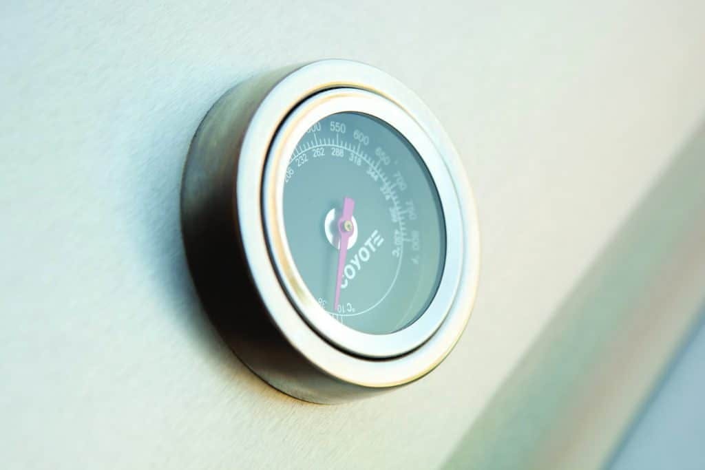 thermometer on coyote grill