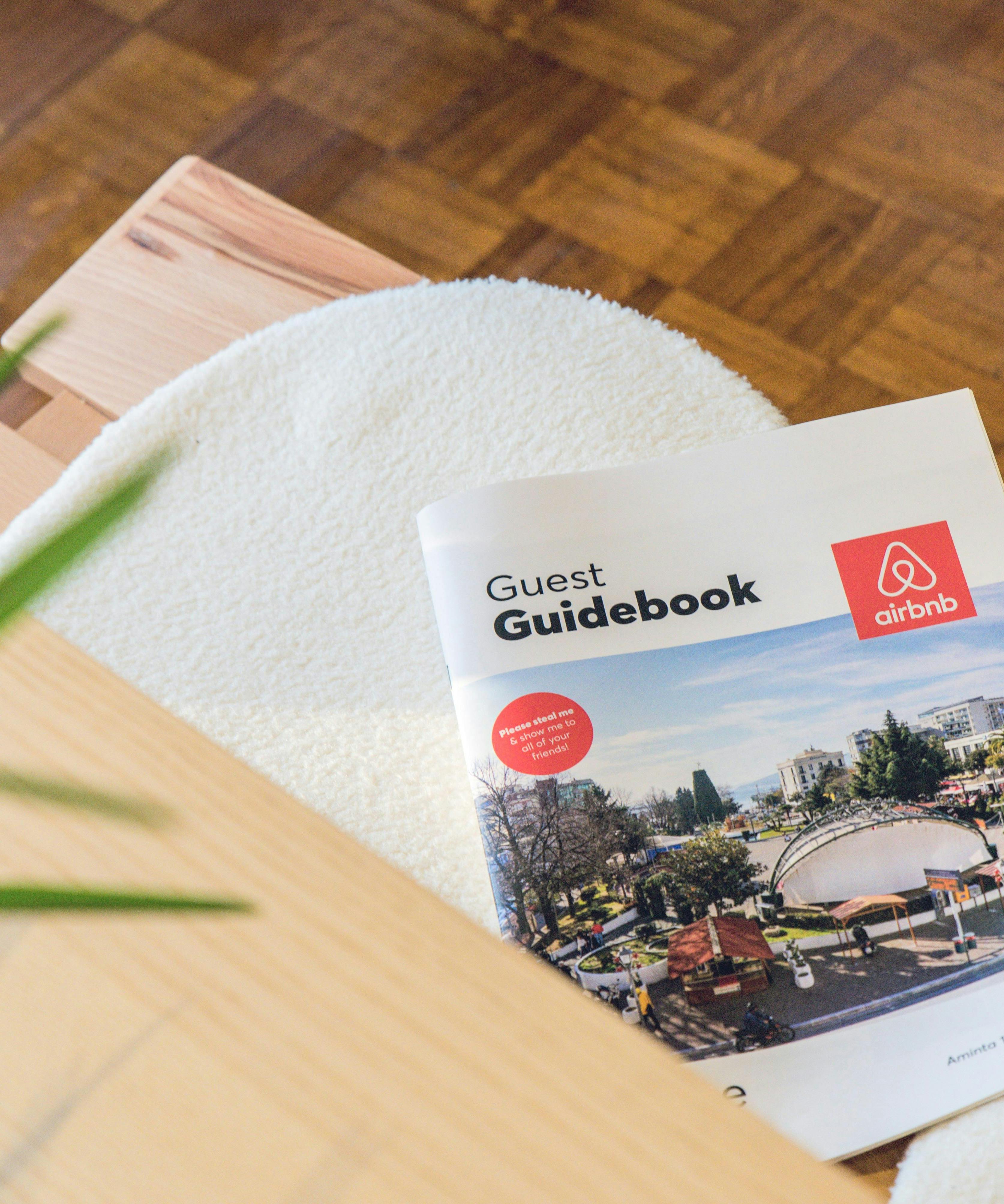 Airbnb guestbook