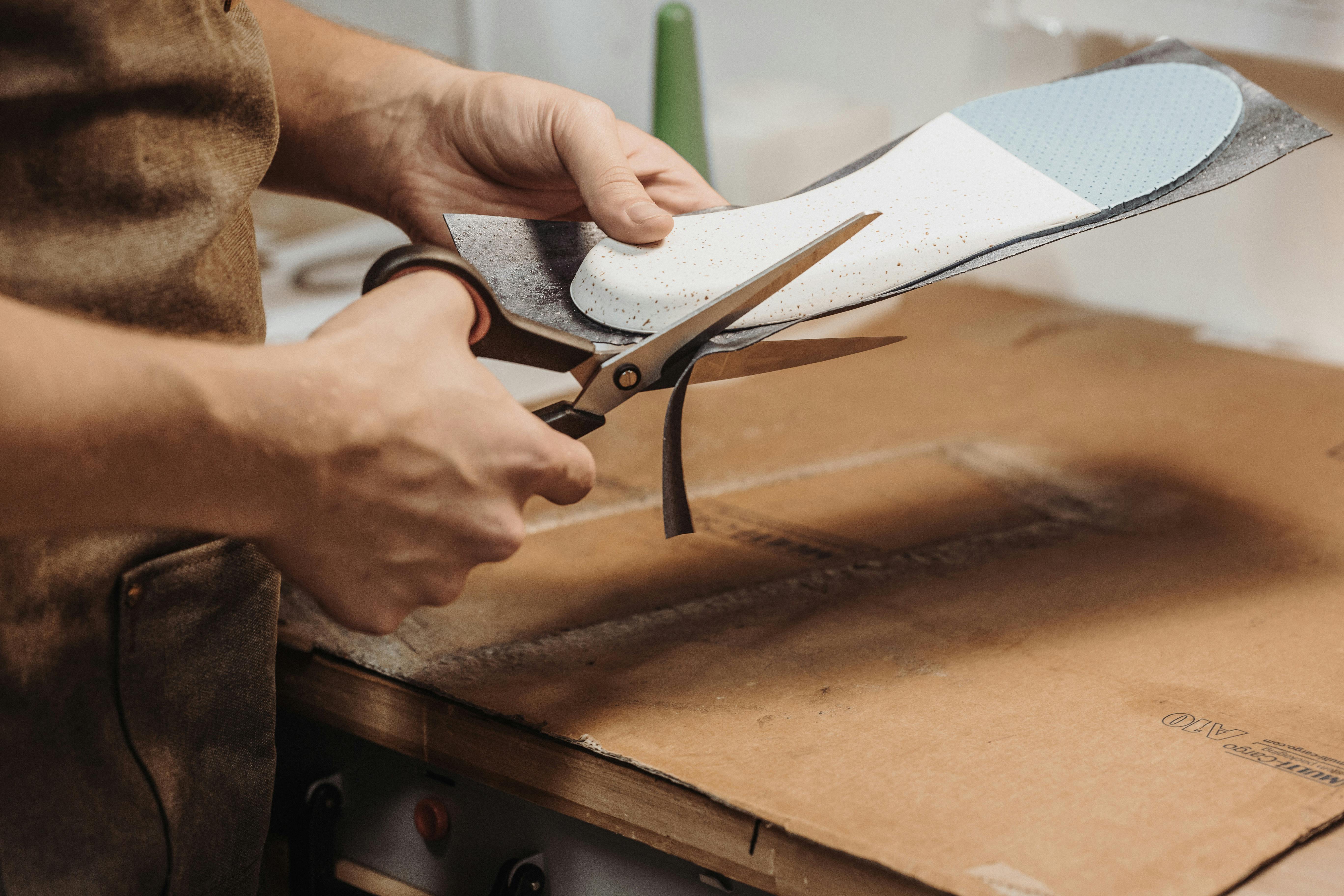 Fertigung Einlagen Hand