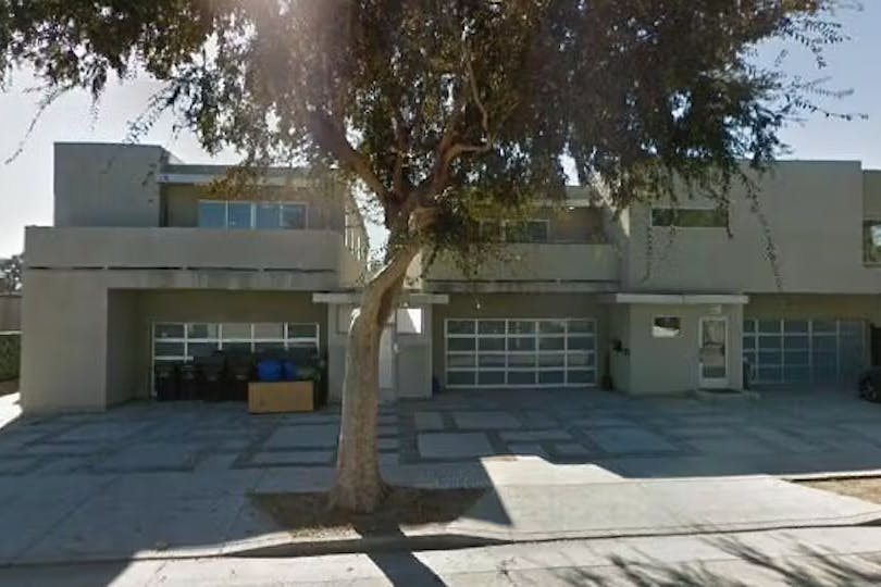Los Angeles Multi-Family Apartment Complex